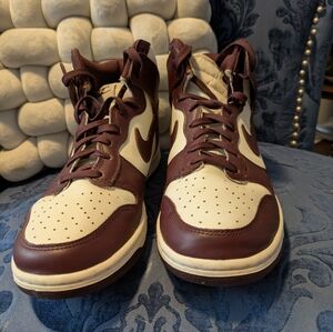 Nike Dunk High Burgundy Crush Size 8/EU 39